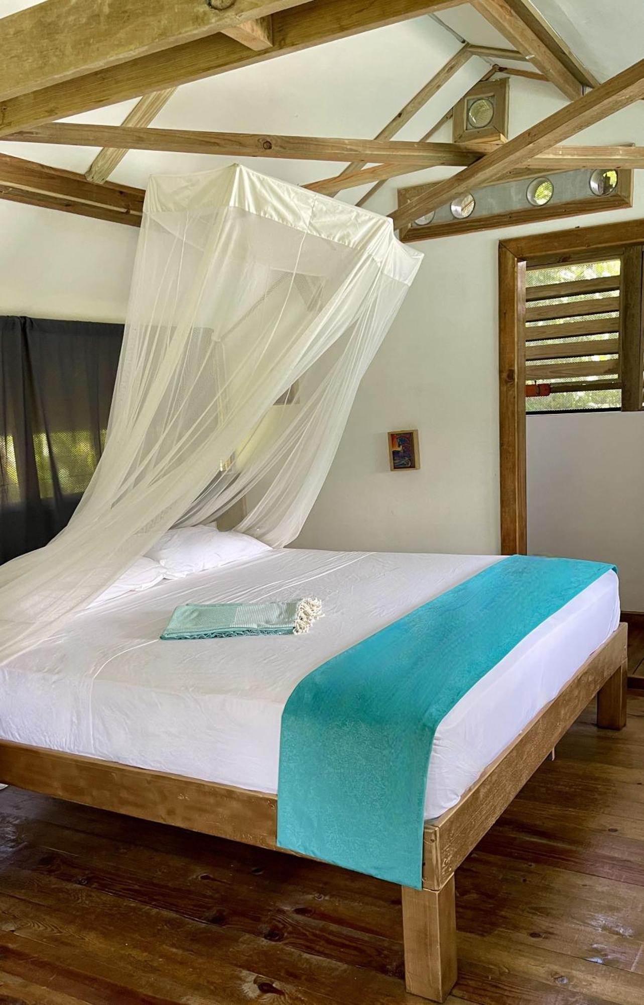 Eden Jungle Lodge Bocas del Toro Exteriör bild